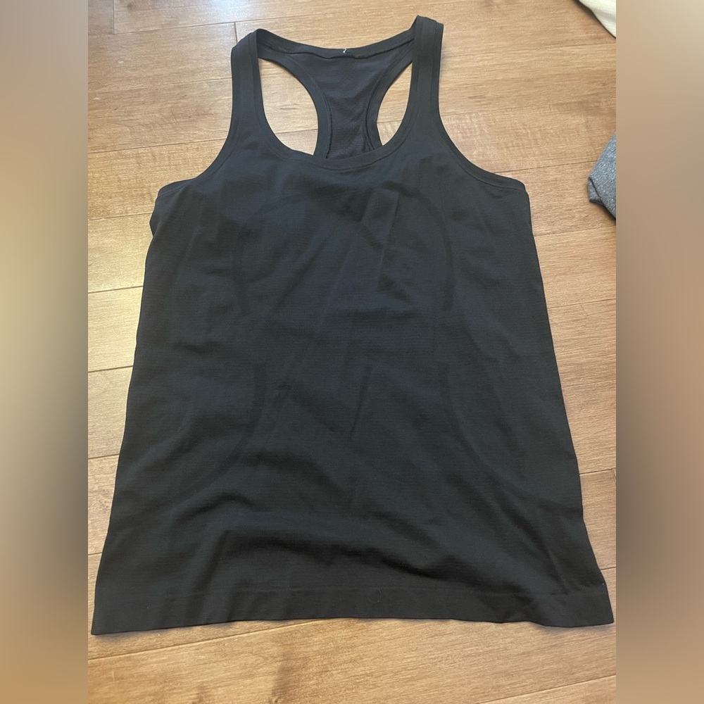 Lululemon tank top